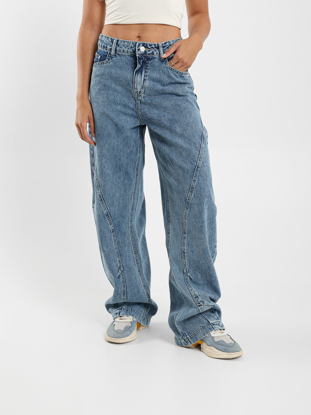 Balloon Jeans With Pleats