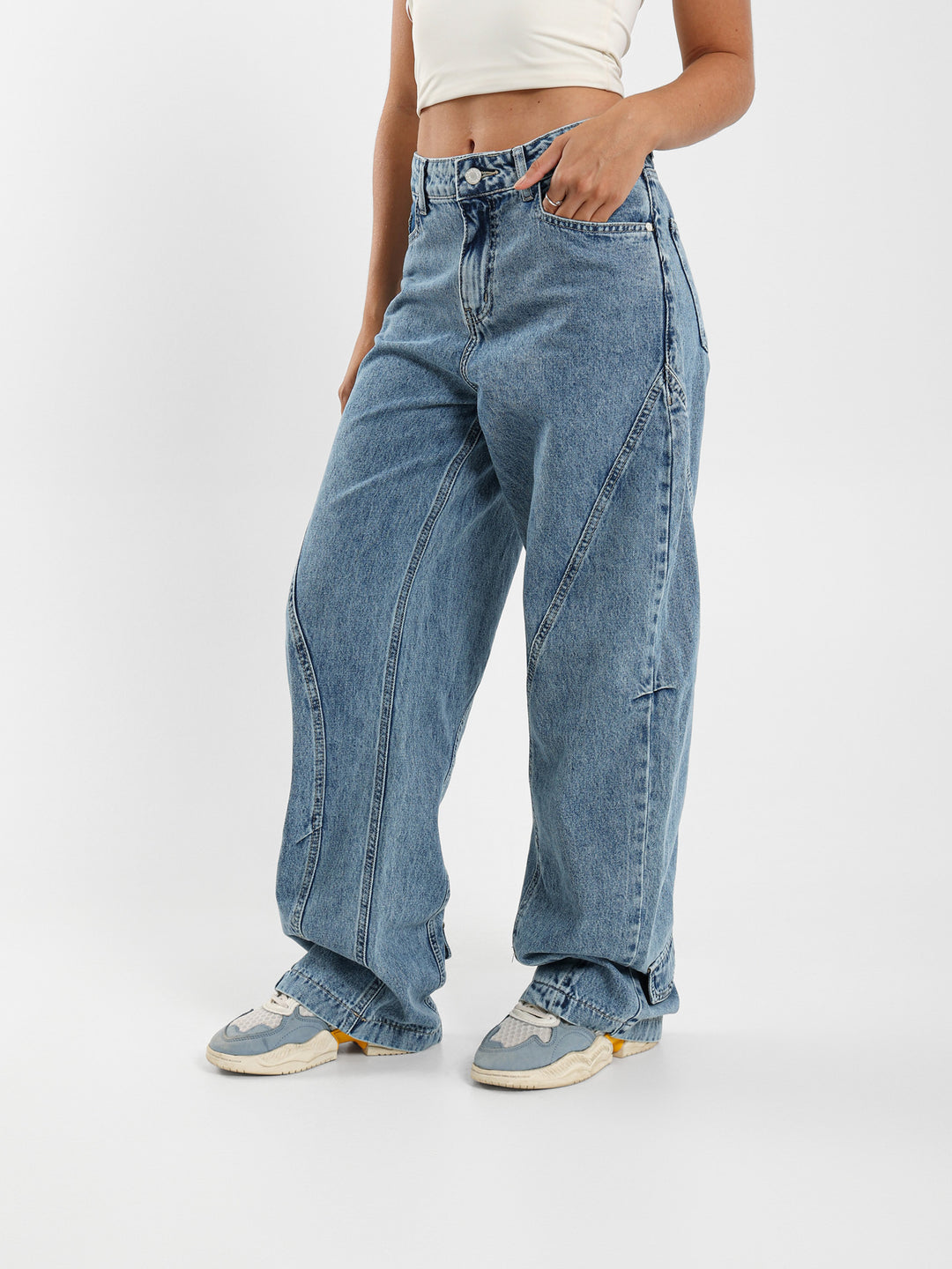 Balloon Jeans With Pleats