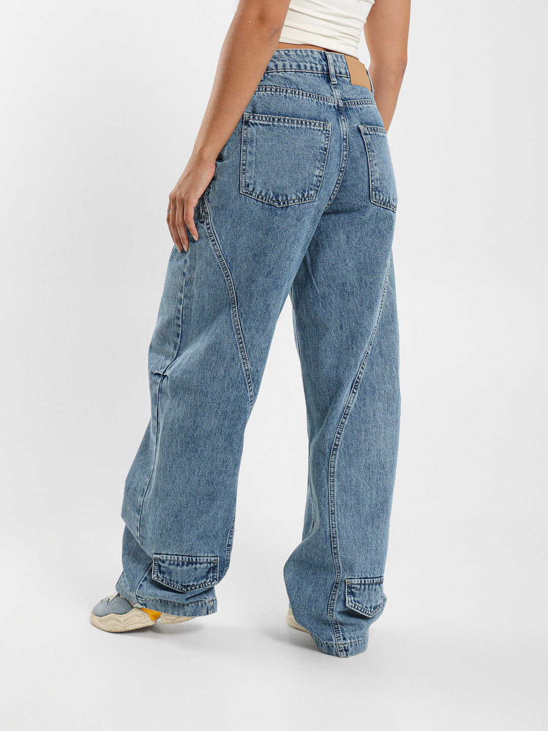 Balloon Jeans With Pleats