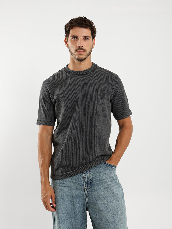 R-Neck T-Shirt With Unfinished Details