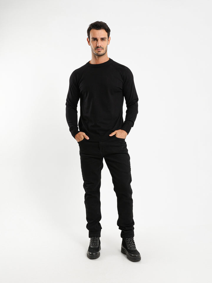 Relaxed Raglan Sleeve Pullover