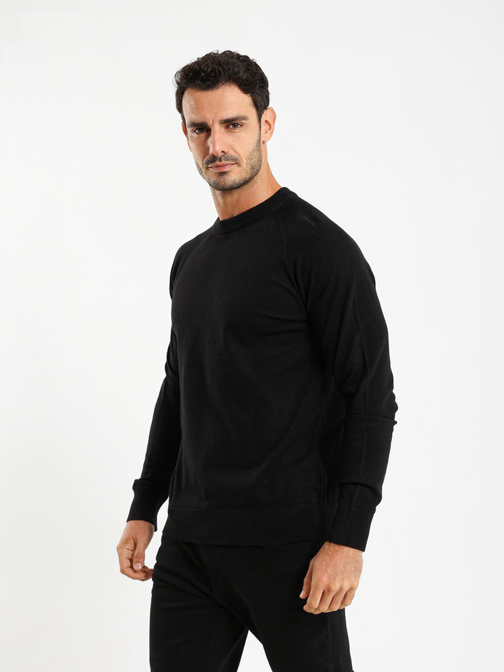 Relaxed Raglan Sleeve Pullover
