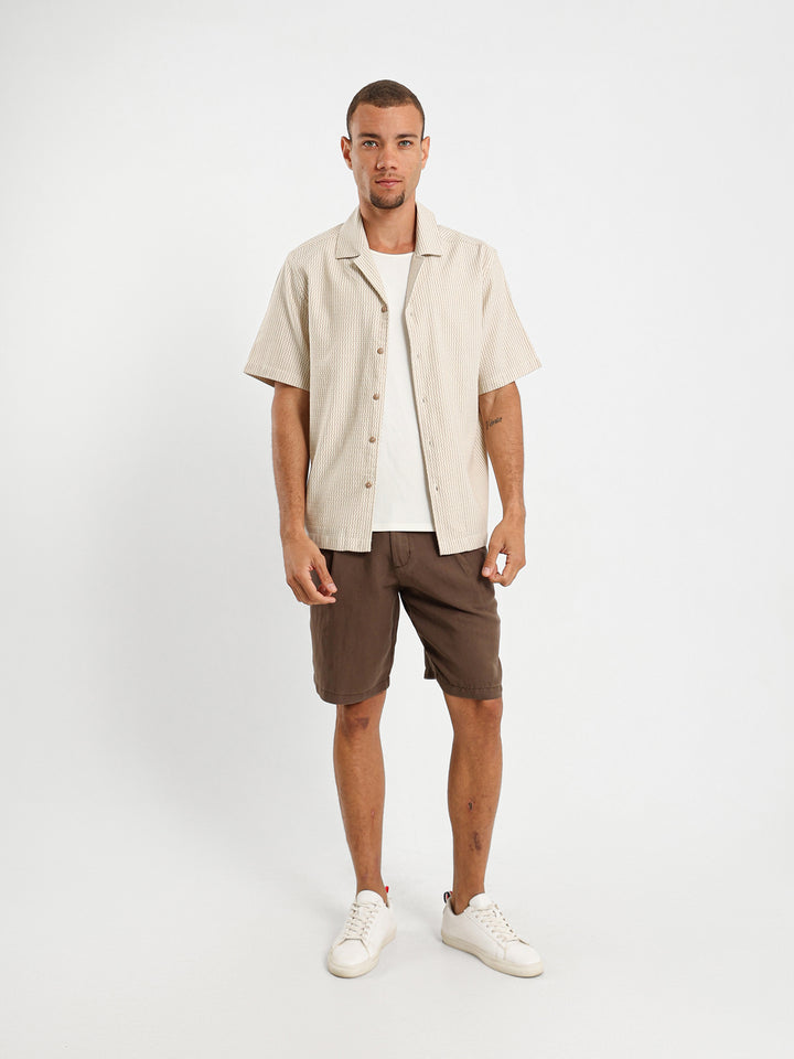 Relaxed Pleated Linen Shorts