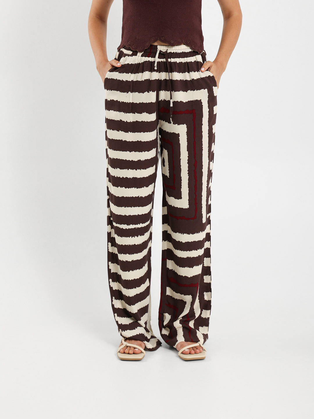 Printed Wide-Leg Pants With Side Pockets