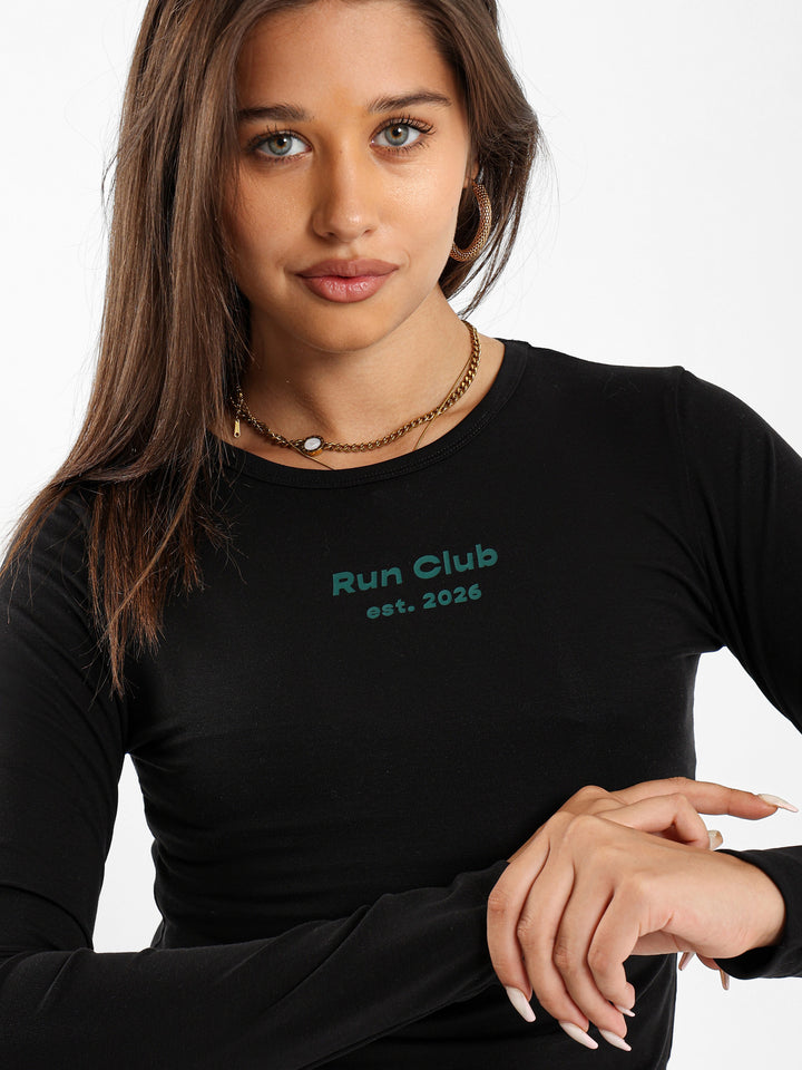 Fitted Long Sleeve Tee With Run Club Print