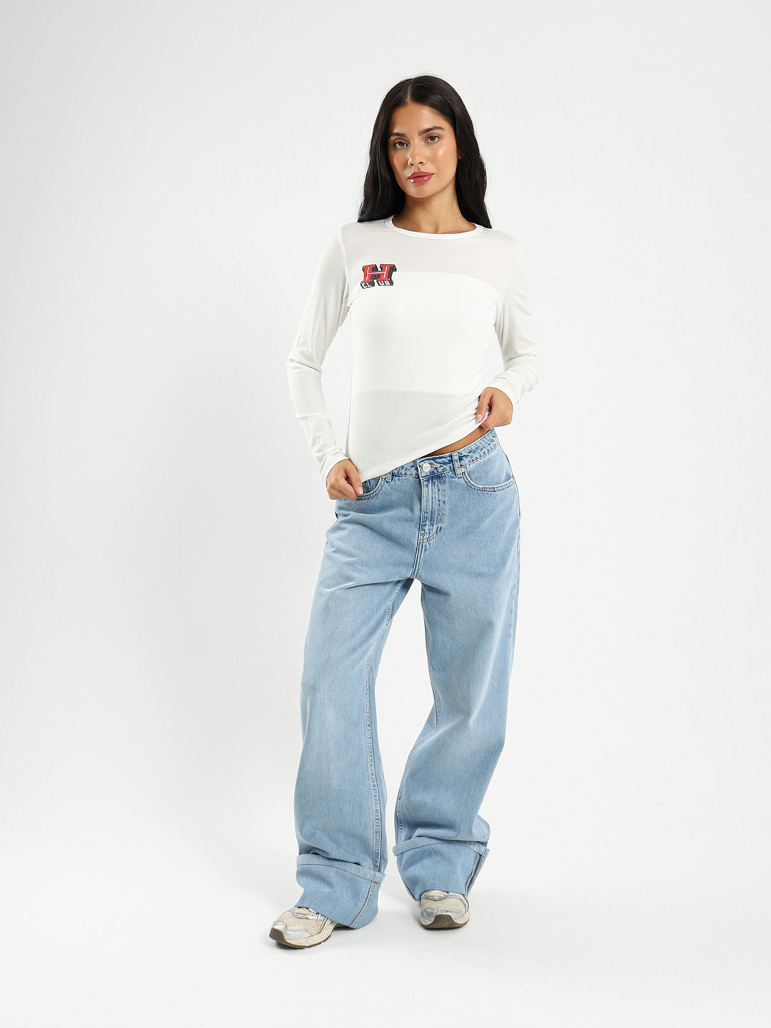 Fitted Long Sleeve Tee With Club Print