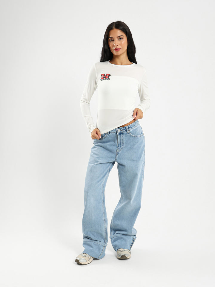 Fitted Long Sleeve Tee With Club Print