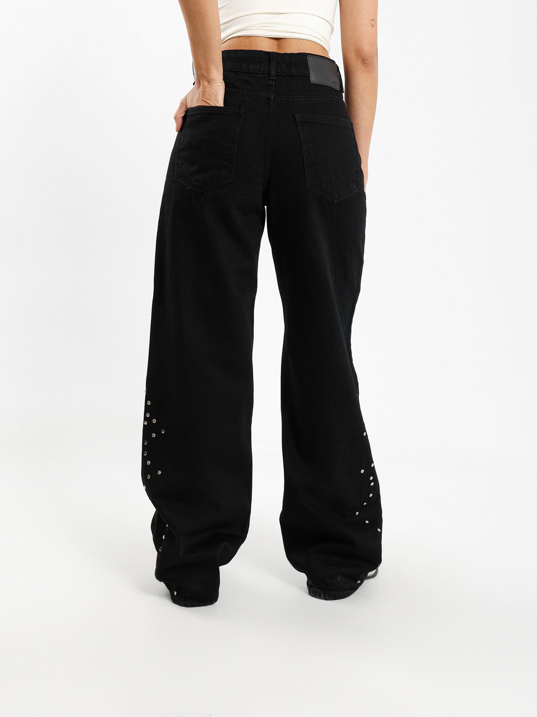 Loose Wide-Leg Jeans with Studs