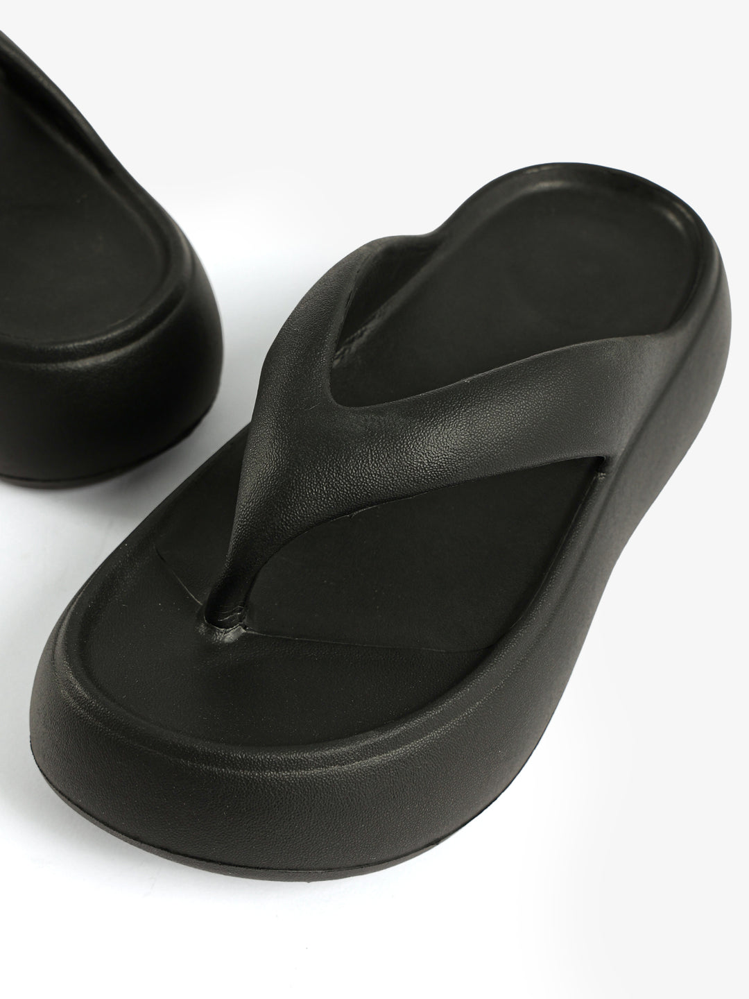 Chunky Molded Thong Slide