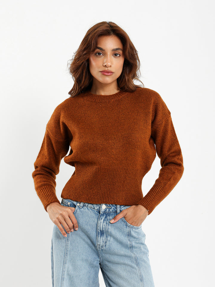 Fitted Waist Round Neck Pullover