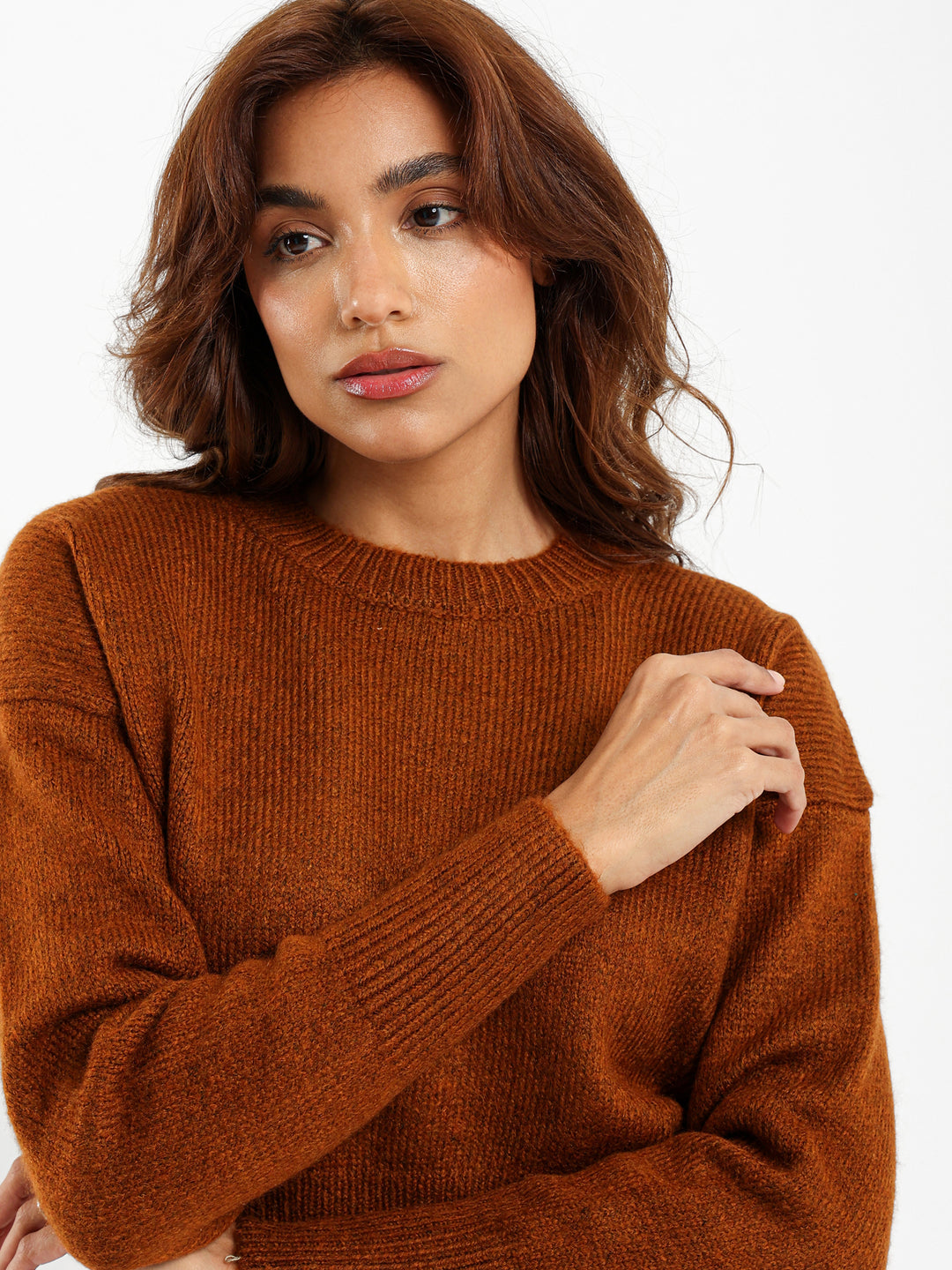 Fitted Waist Round Neck Pullover