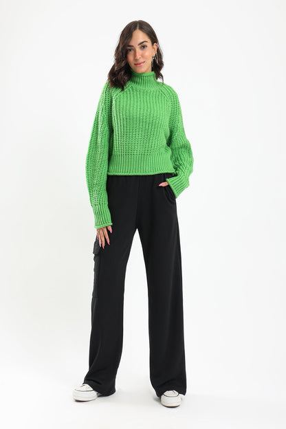 Pullover - Knitted - High Neck