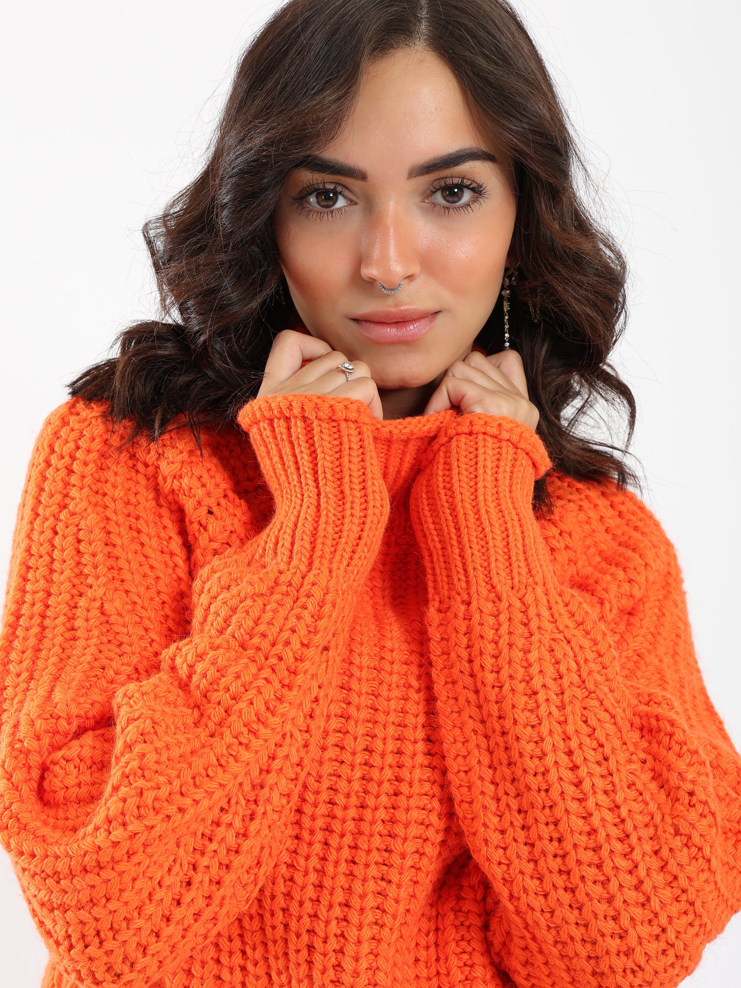 Pullover - Knitted - High Neck