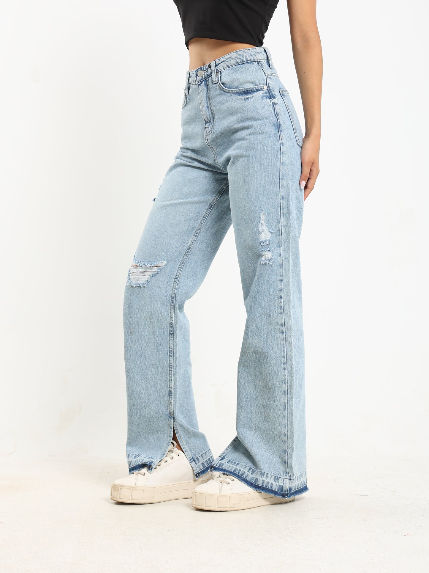 Straight-Leg Jeans with Inner Slit Detail - Outlet
