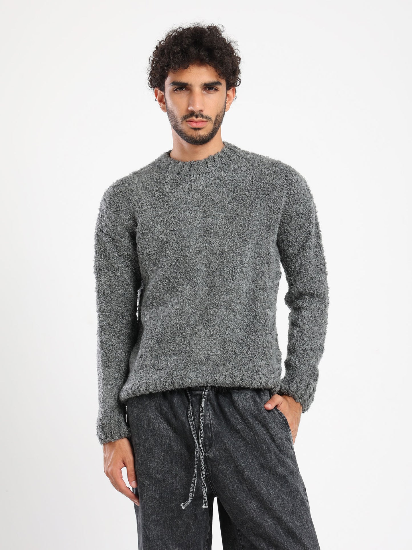 Classic Round Neck Pullover