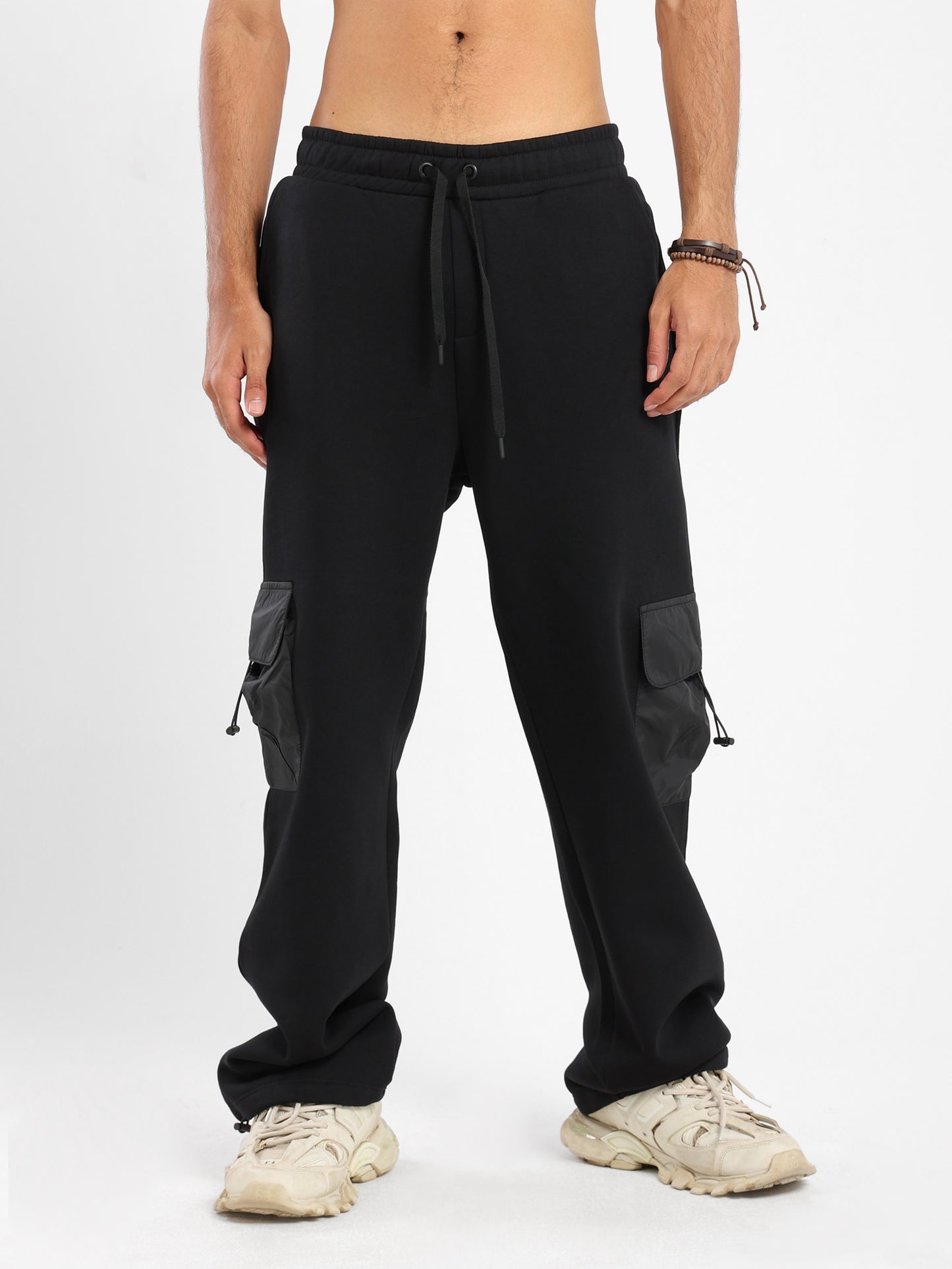 Loose Sweatpants with Clean Cargo Pockets