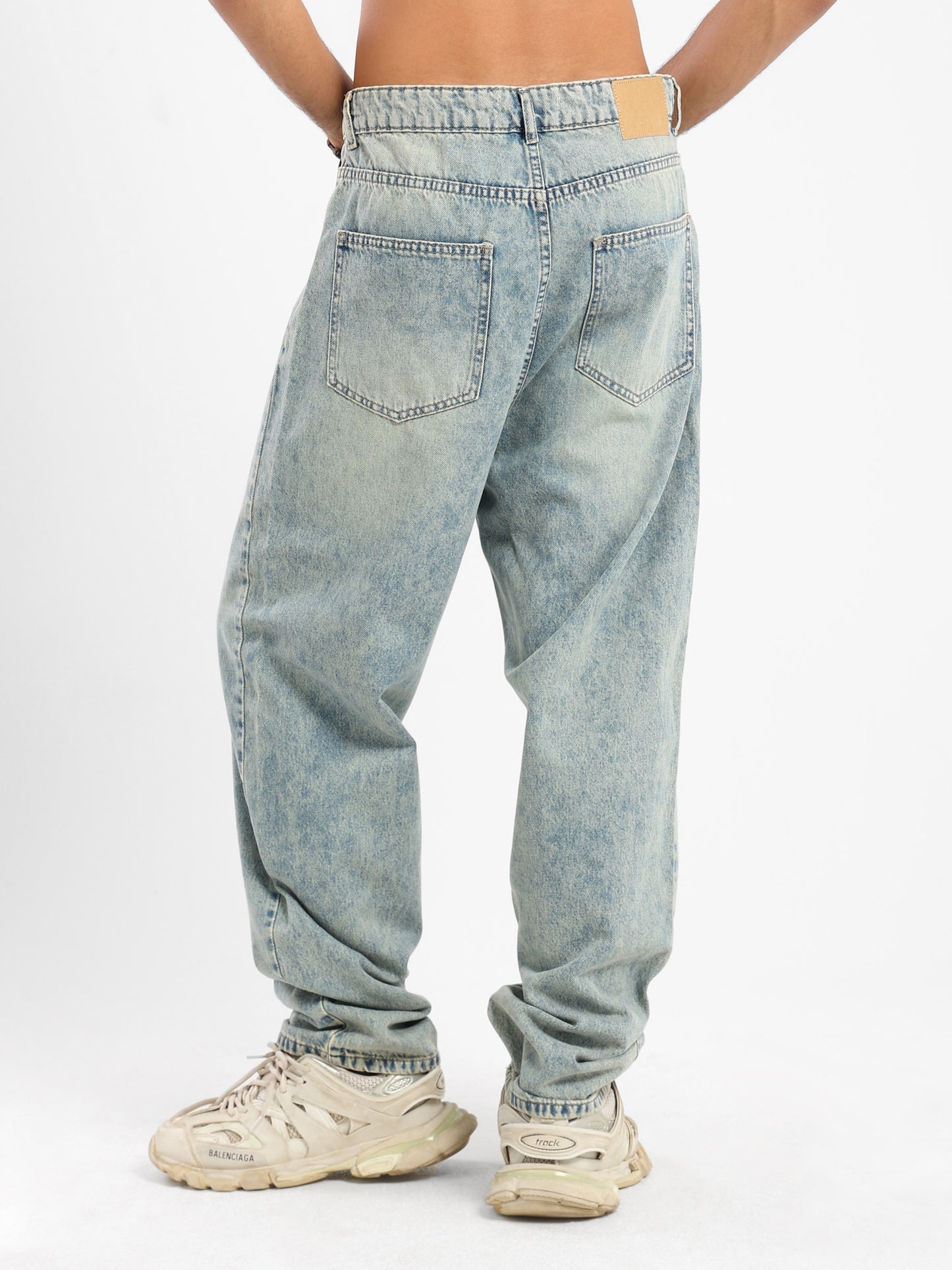 Regular Rounded Leg Stitching Jeans - Outlet