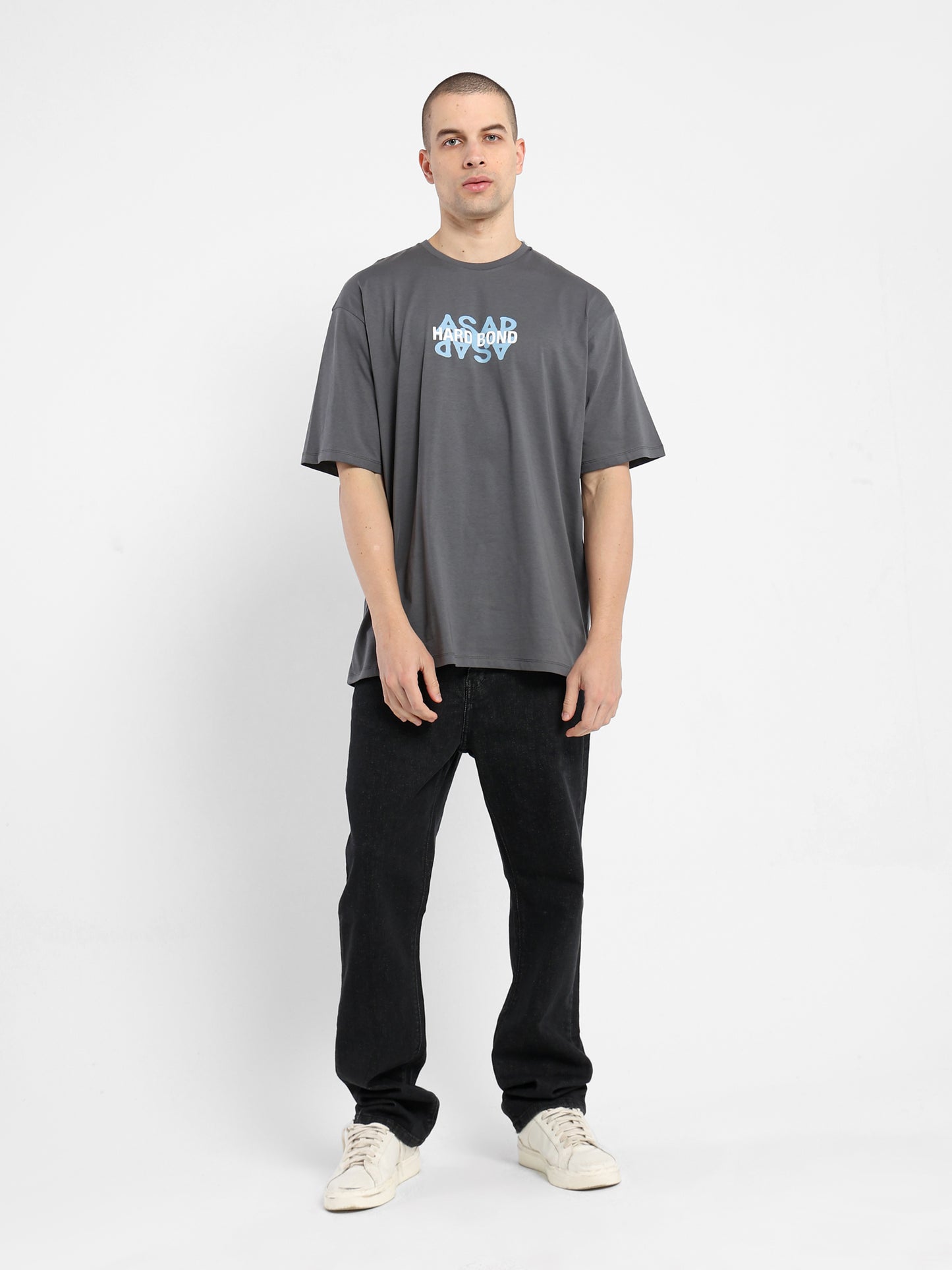 Unmarked T-Shirt - Outlet