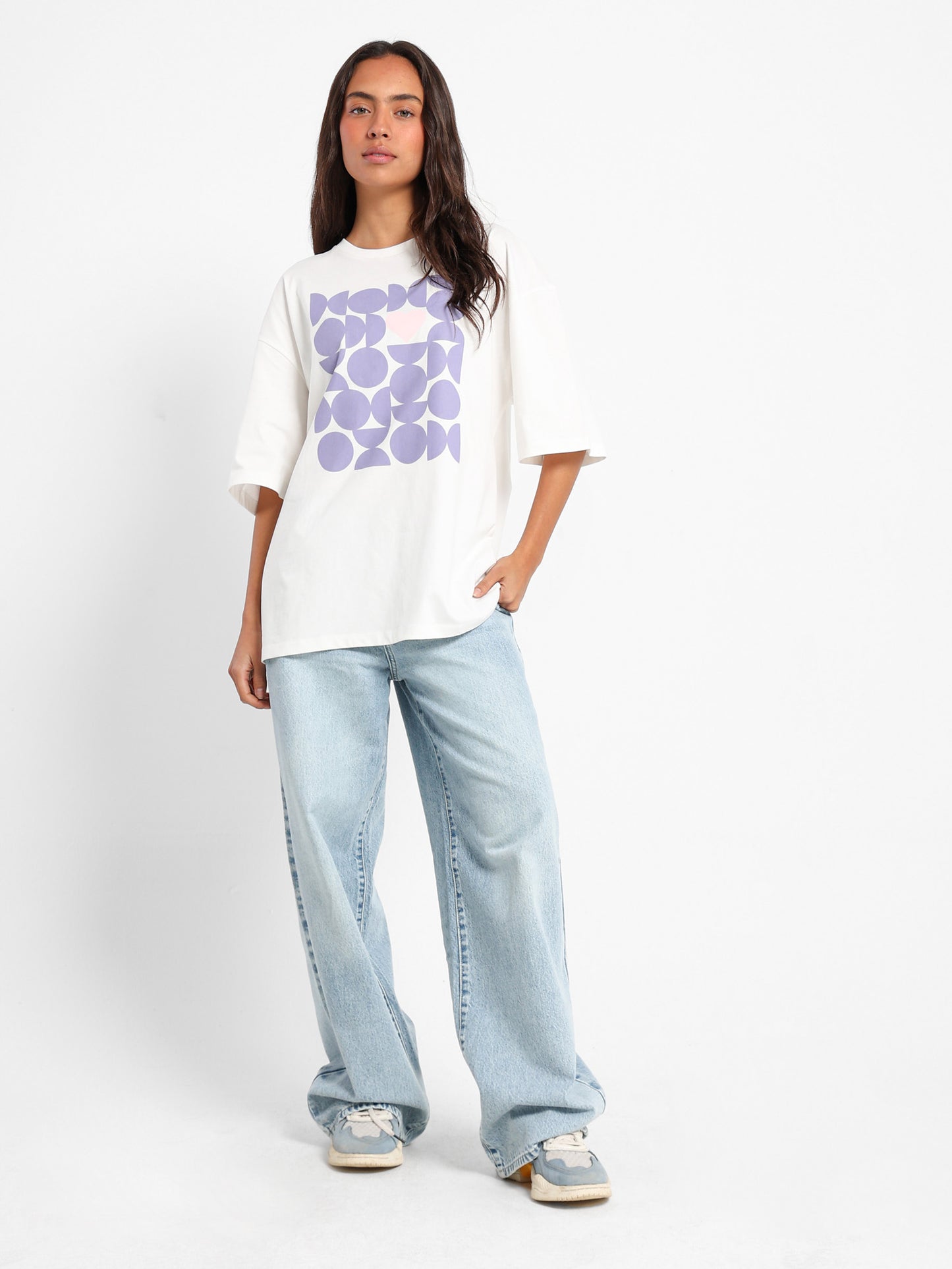 Oversized T-Shirt Love Is All We Need Print