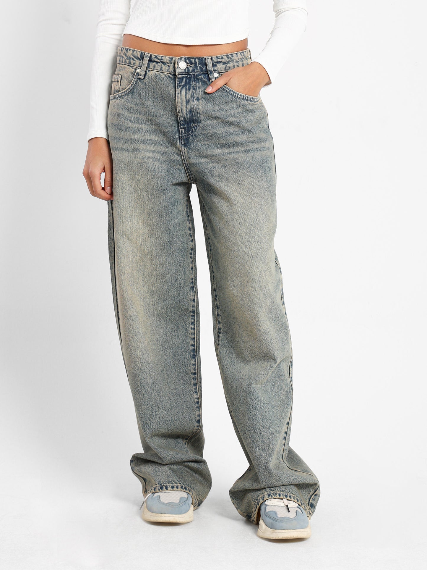 Oversized Loose-Fit Jeans
