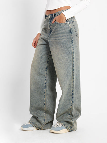 Oversized Loose-Fit Jeans