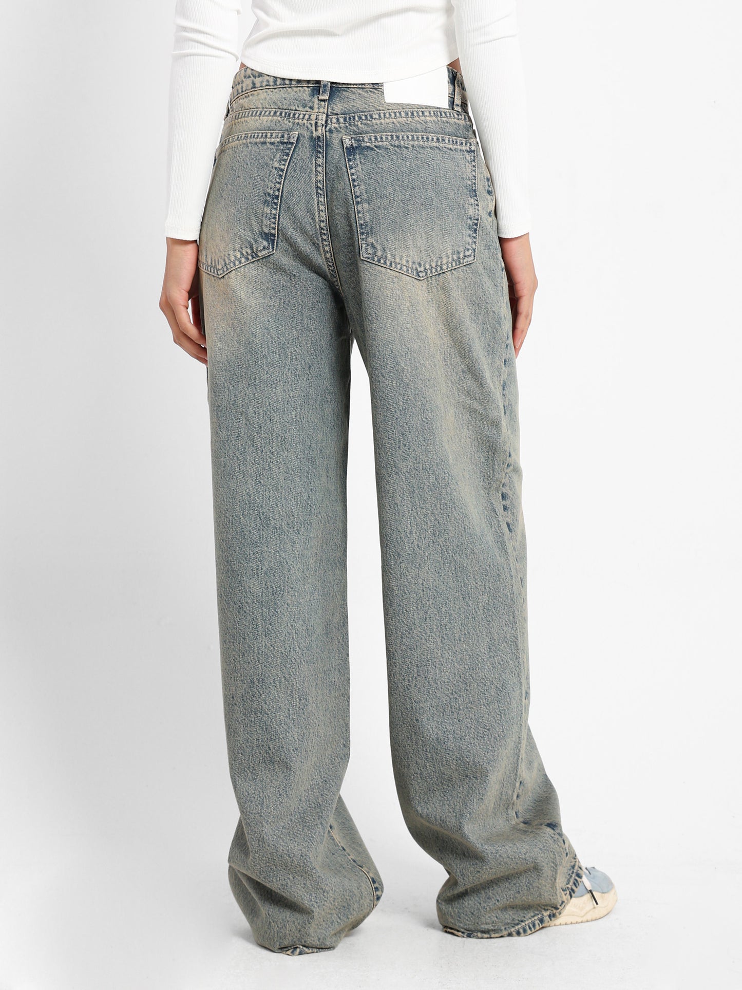 Oversized Loose-Fit Jeans