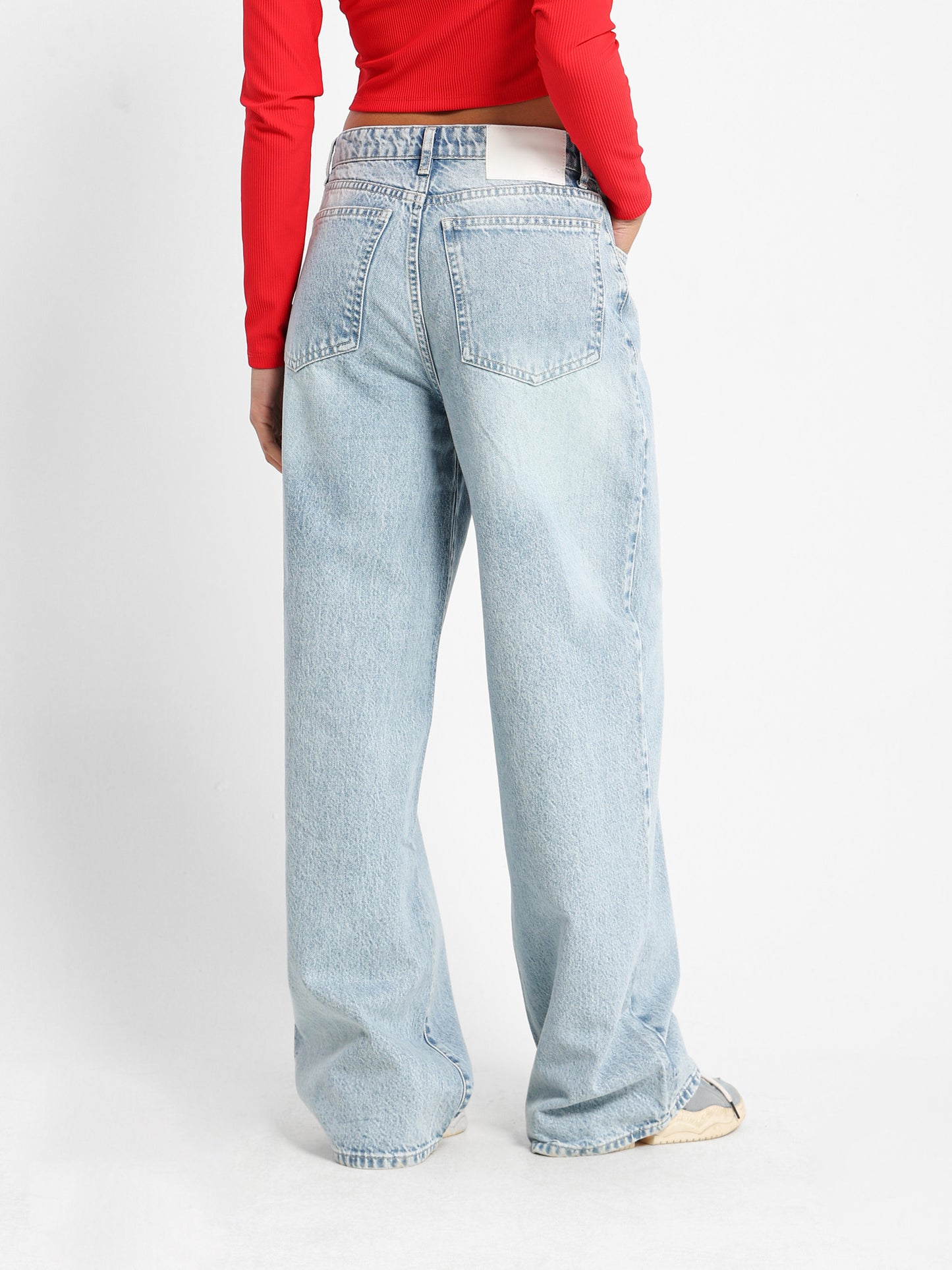 Oversized Loose-Fit Jeans