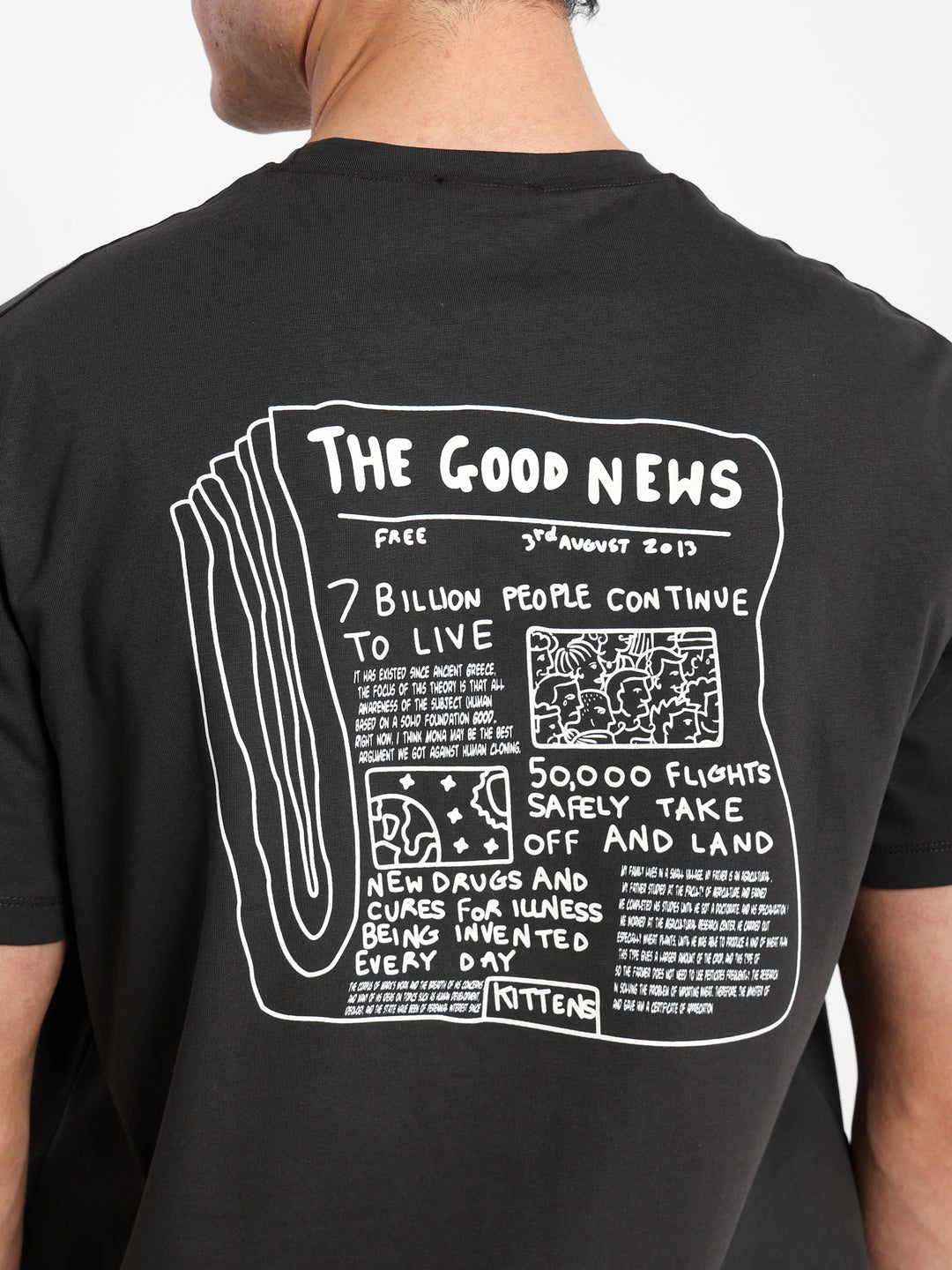 تي شيرت The Good News بطباعة خلفية
