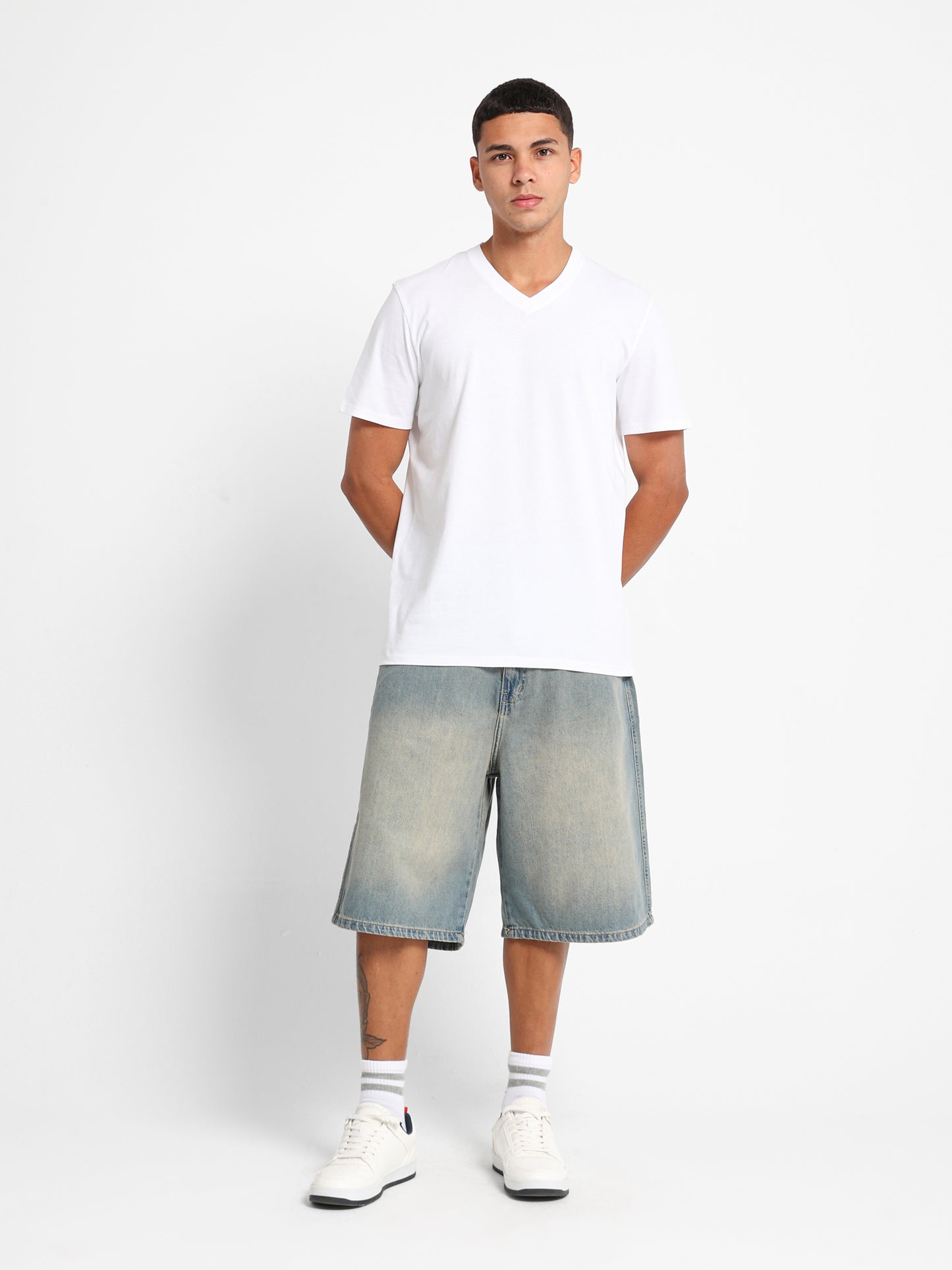 Basic Regular Fit V-Neck T-Shirt