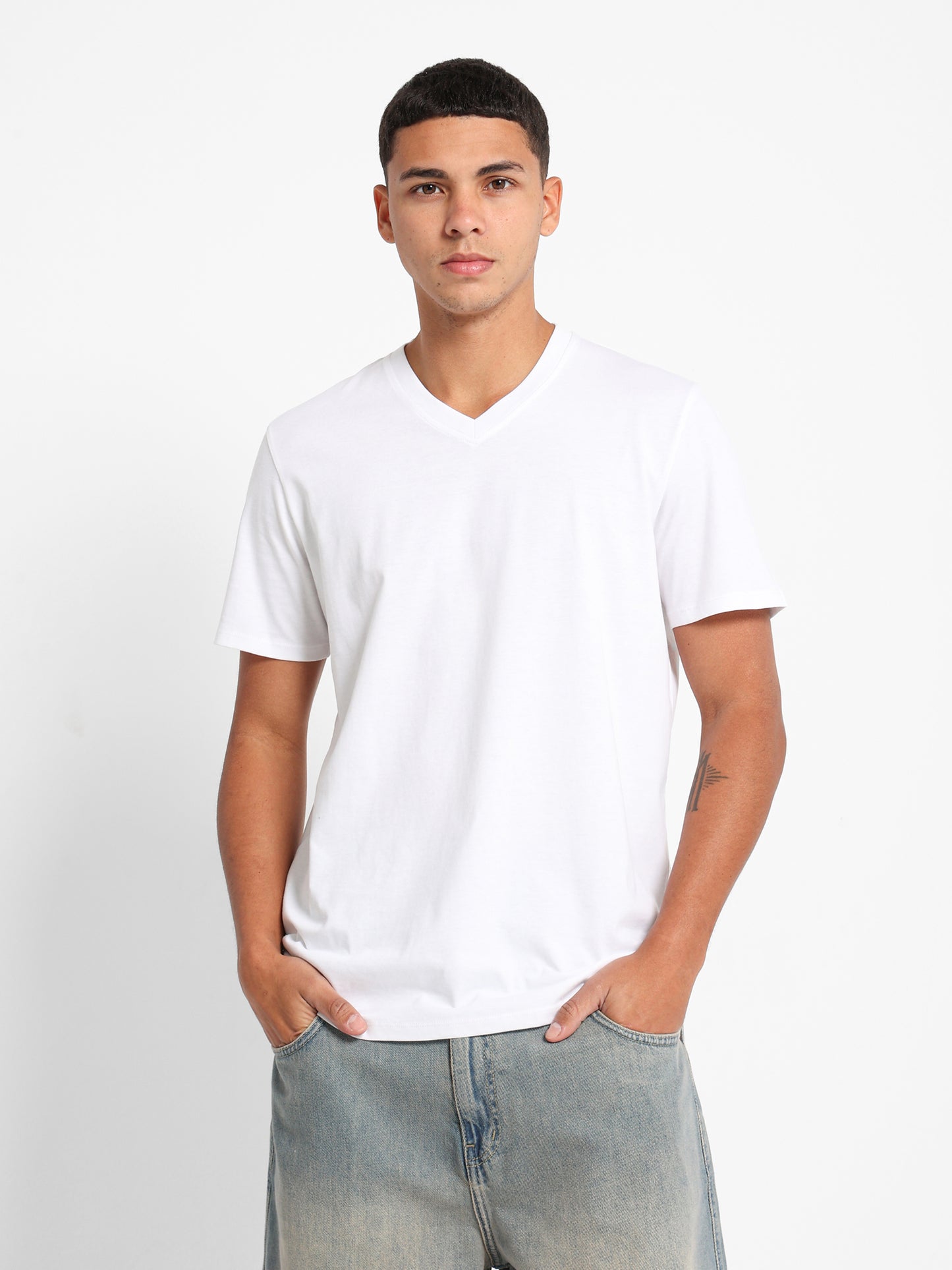 Basic Regular Fit V-Neck T-Shirt
