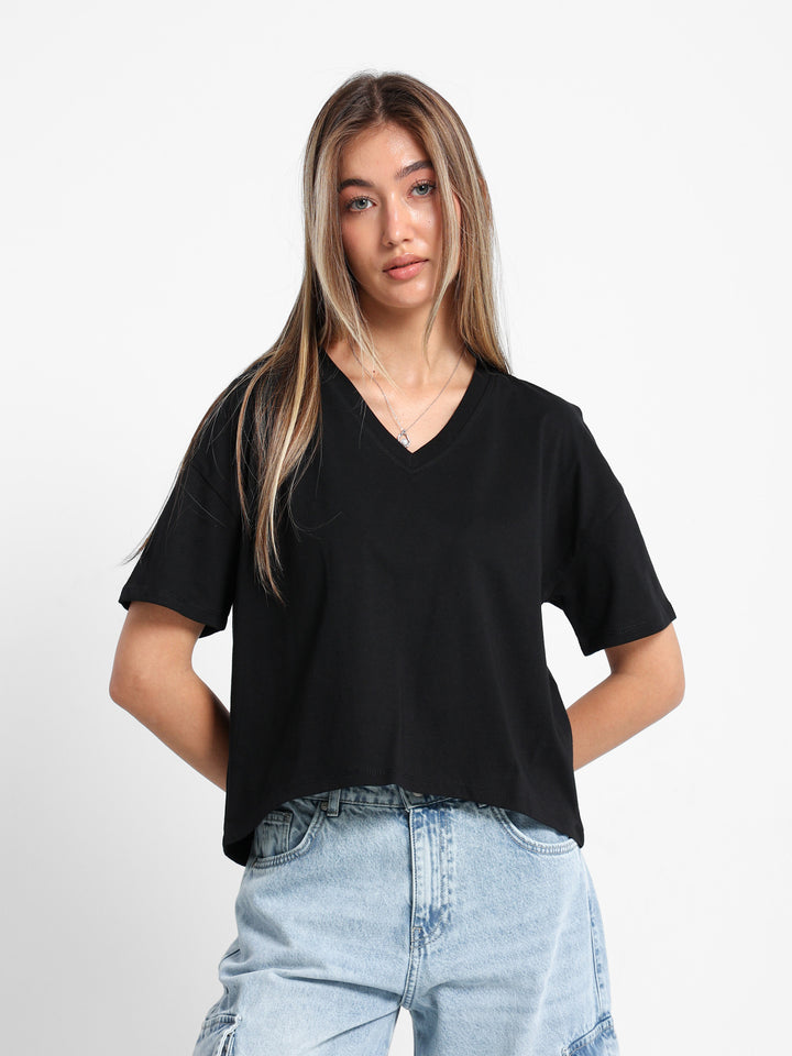 تي شيرت قصير بقصة V-Neck