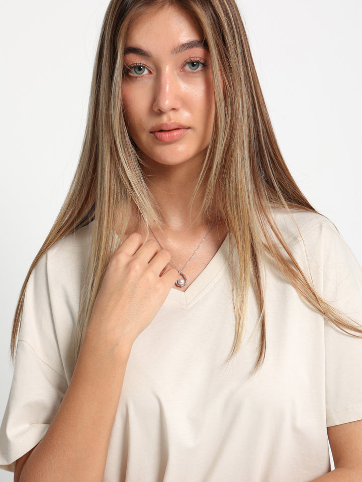 تي شيرت قصير بقصة V-Neck