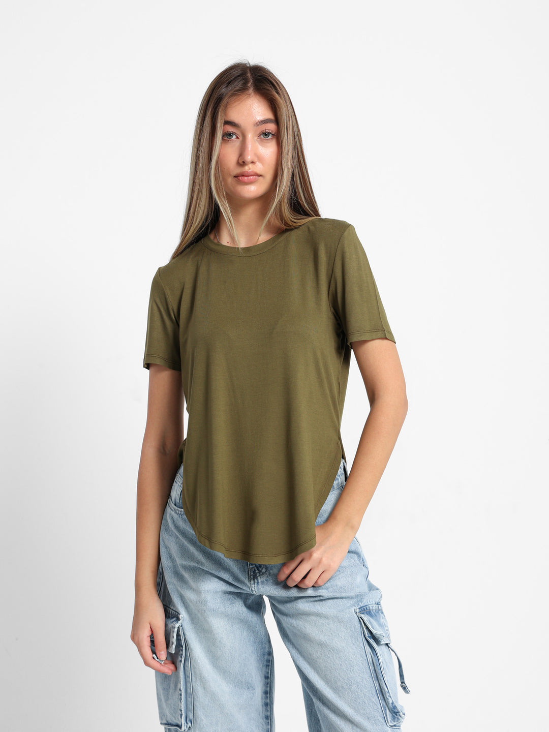 تيشيرت فضفاض بقصة High-Low