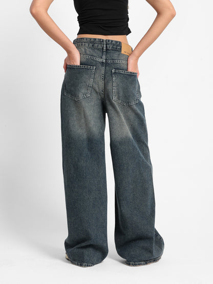 Loose Low-Waist Jeans