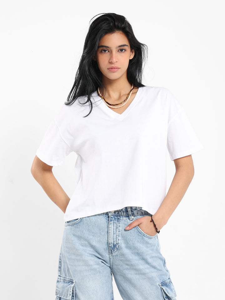 تي شيرت قصير بقصة V-Neck
