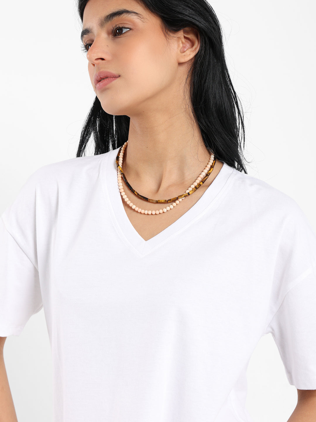 تي شيرت قصير بقصة V-Neck