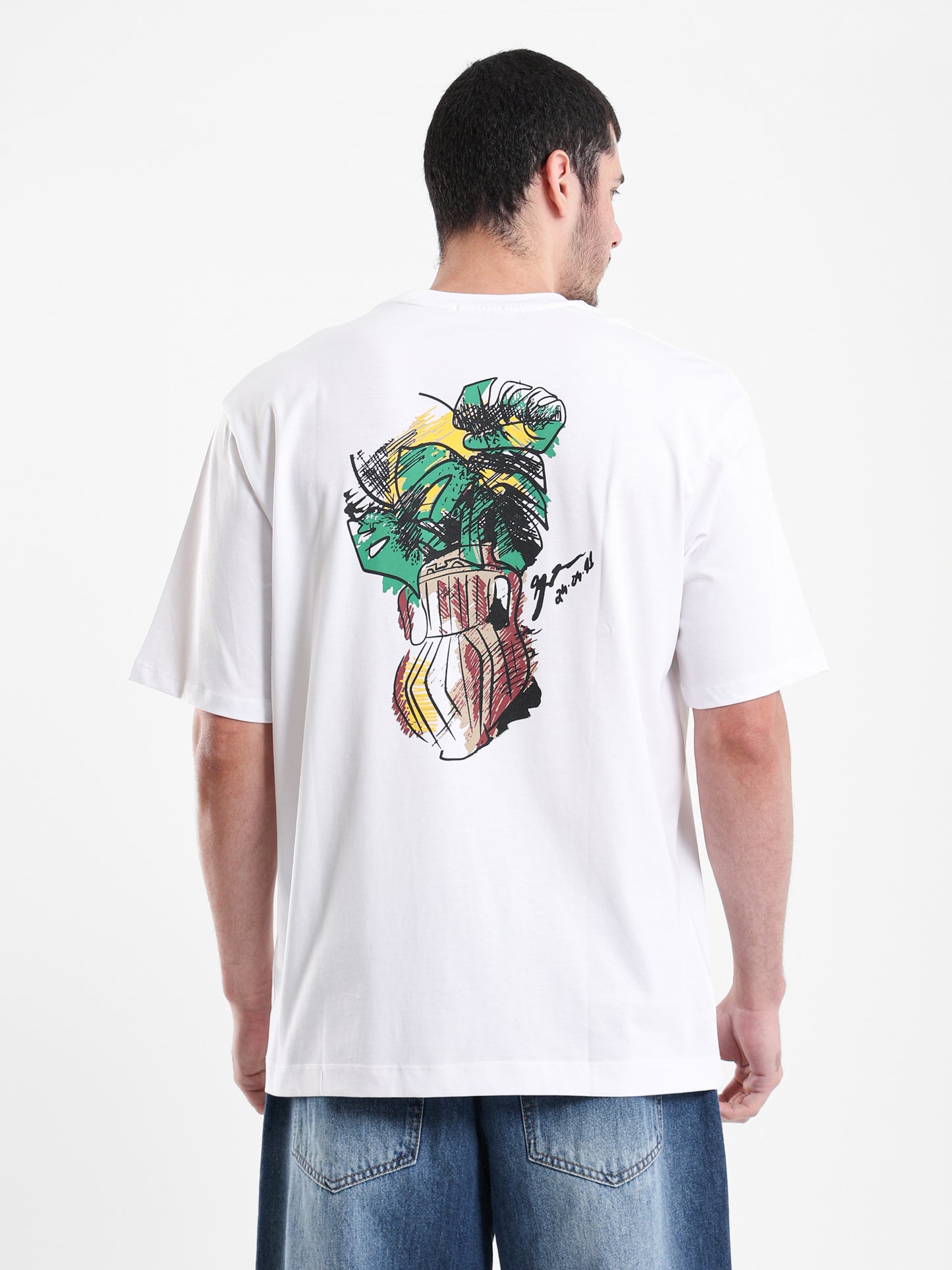 Vase Print Graphic T-Shirt