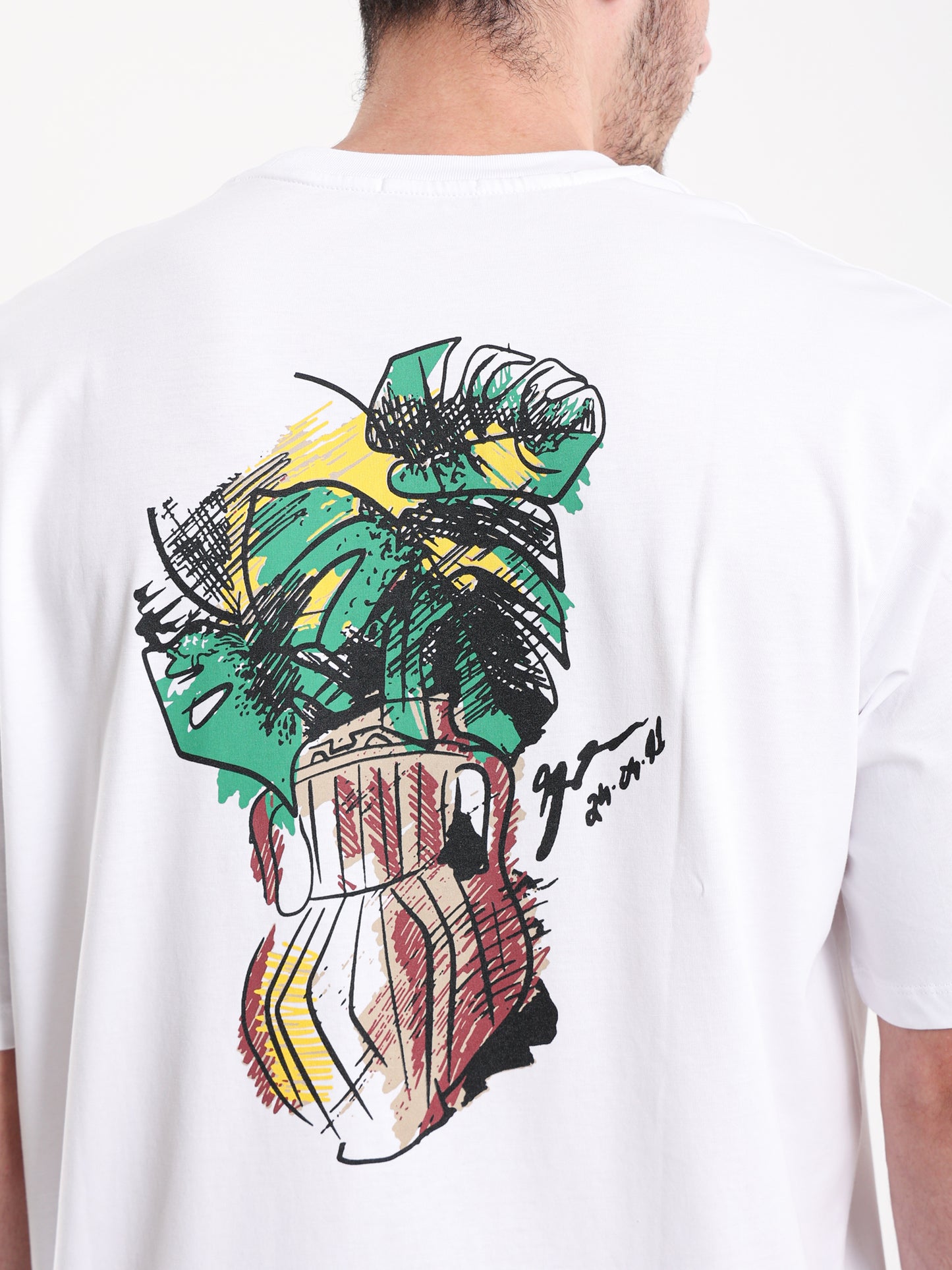 Vase Print Graphic T-Shirt