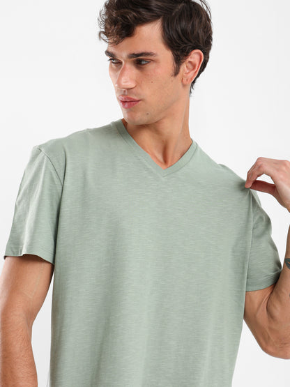 V-Neck Long Fit T-Shirt