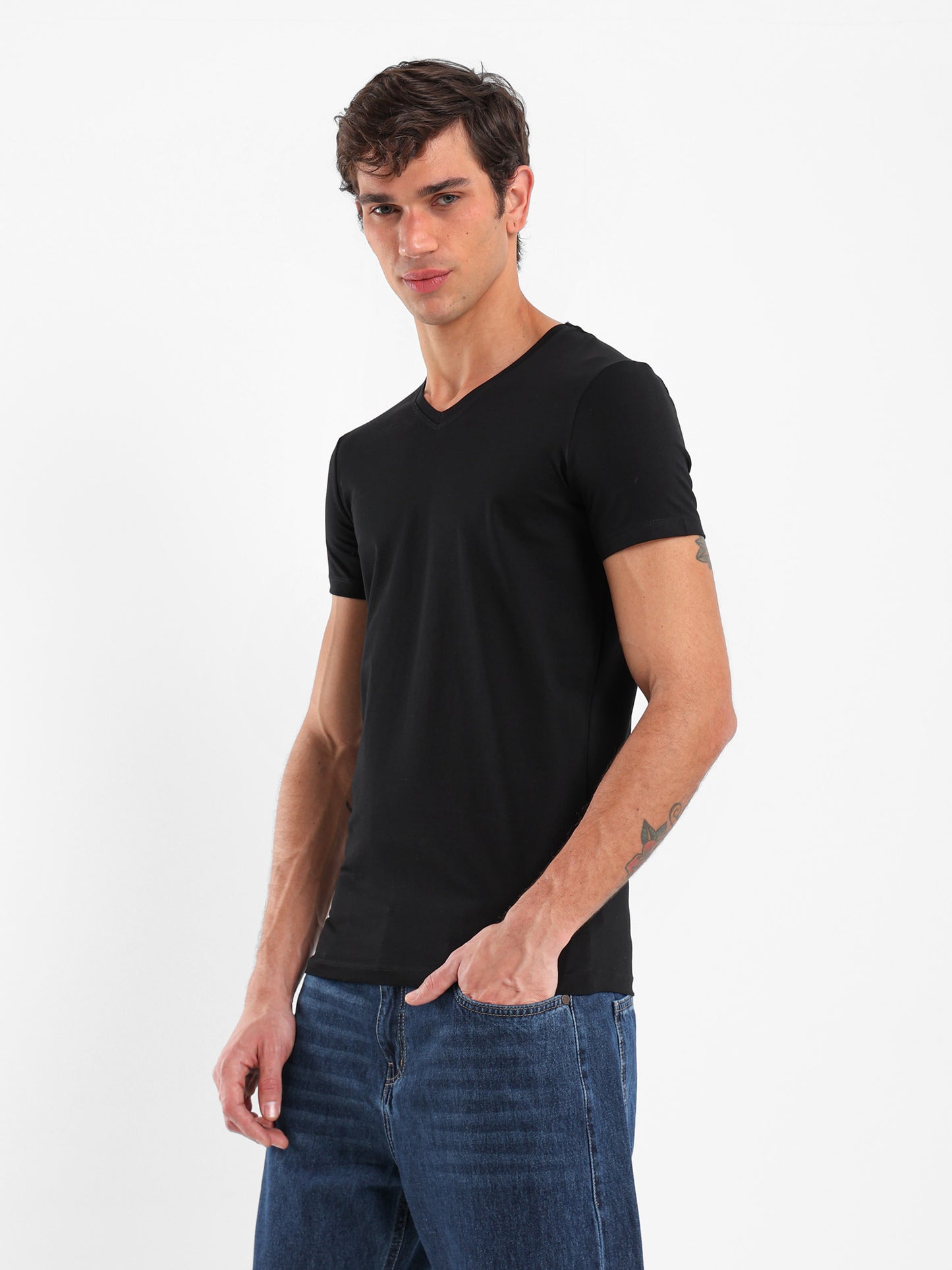 Basic Muscle Fit V-Neck T-Shirt