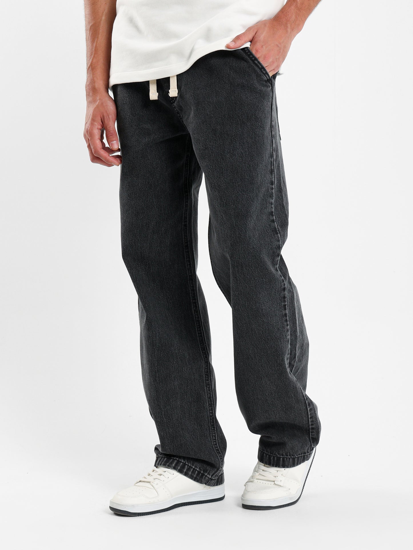 Relaxed Fit Jogger Jeans