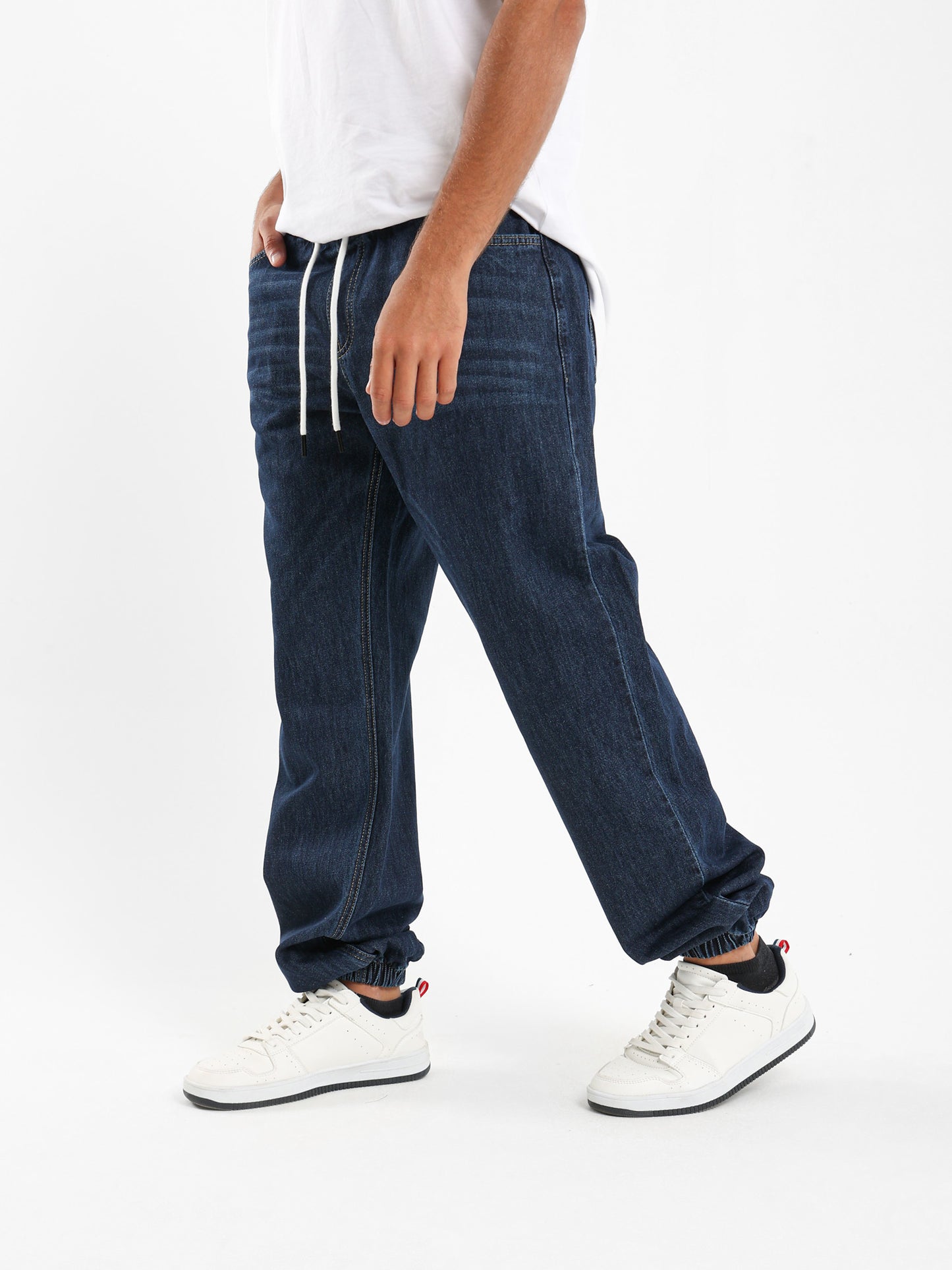 Relaxed Fit Jogger Jeans