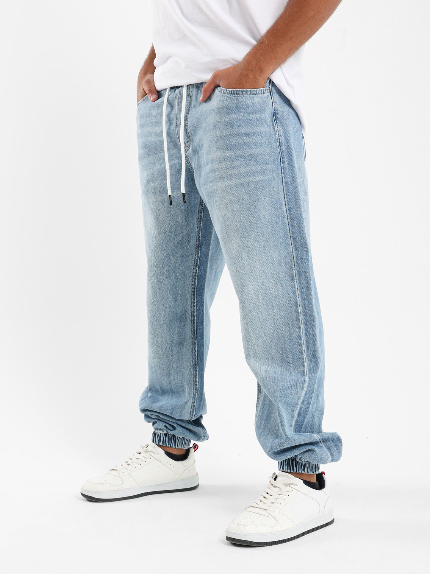 Relaxed Fit Jogger Jeans